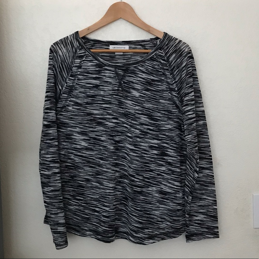 Liz Claiborne light long sleeve sweater